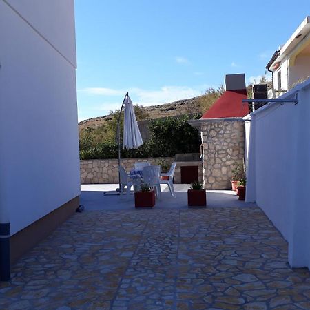 Apartmani Salus Pag Town Exterior foto