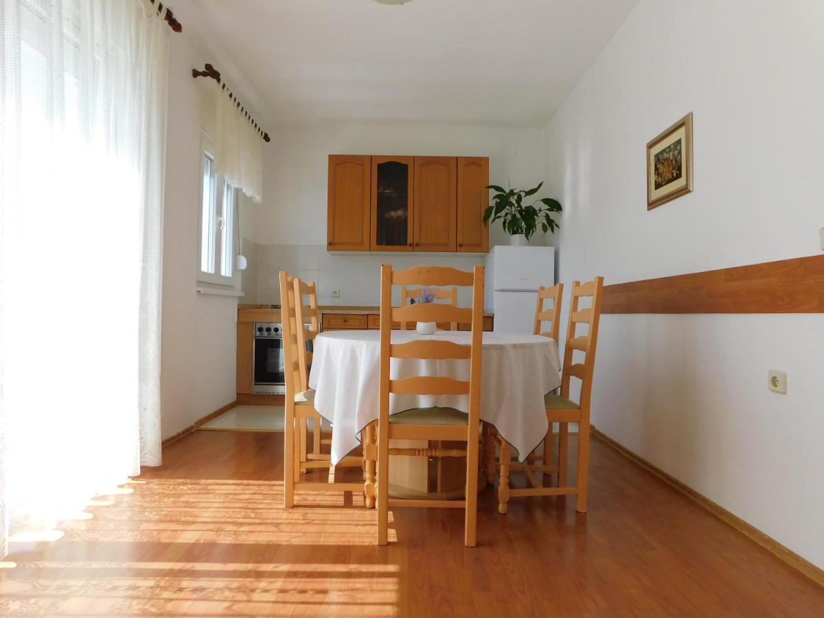 Apartmani Salus Pag Town Exterior foto