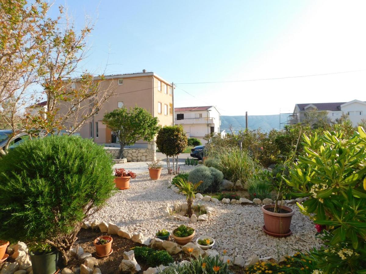 Apartmani Salus Pag Town Exterior foto