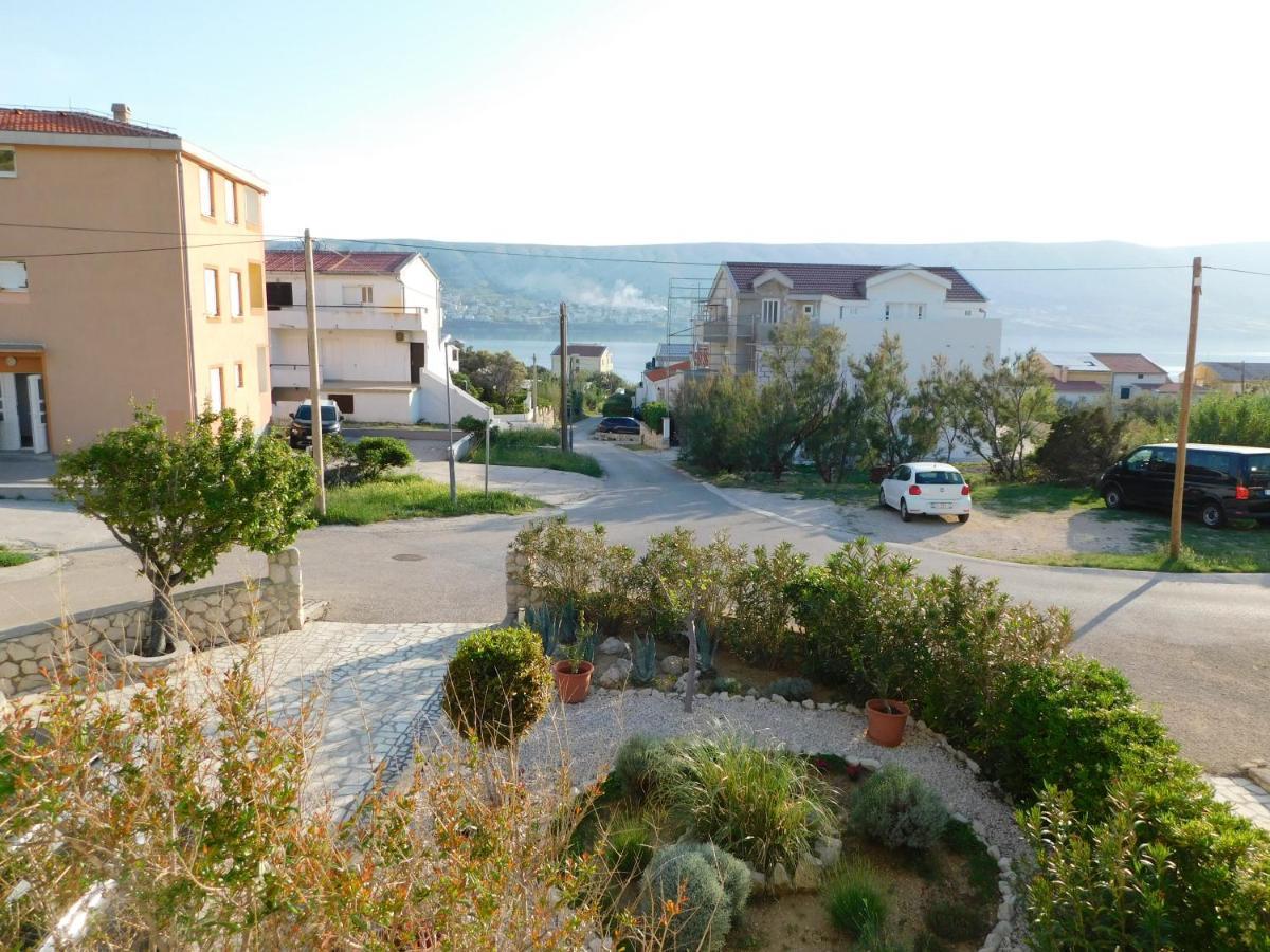 Apartmani Salus Pag Town Exterior foto