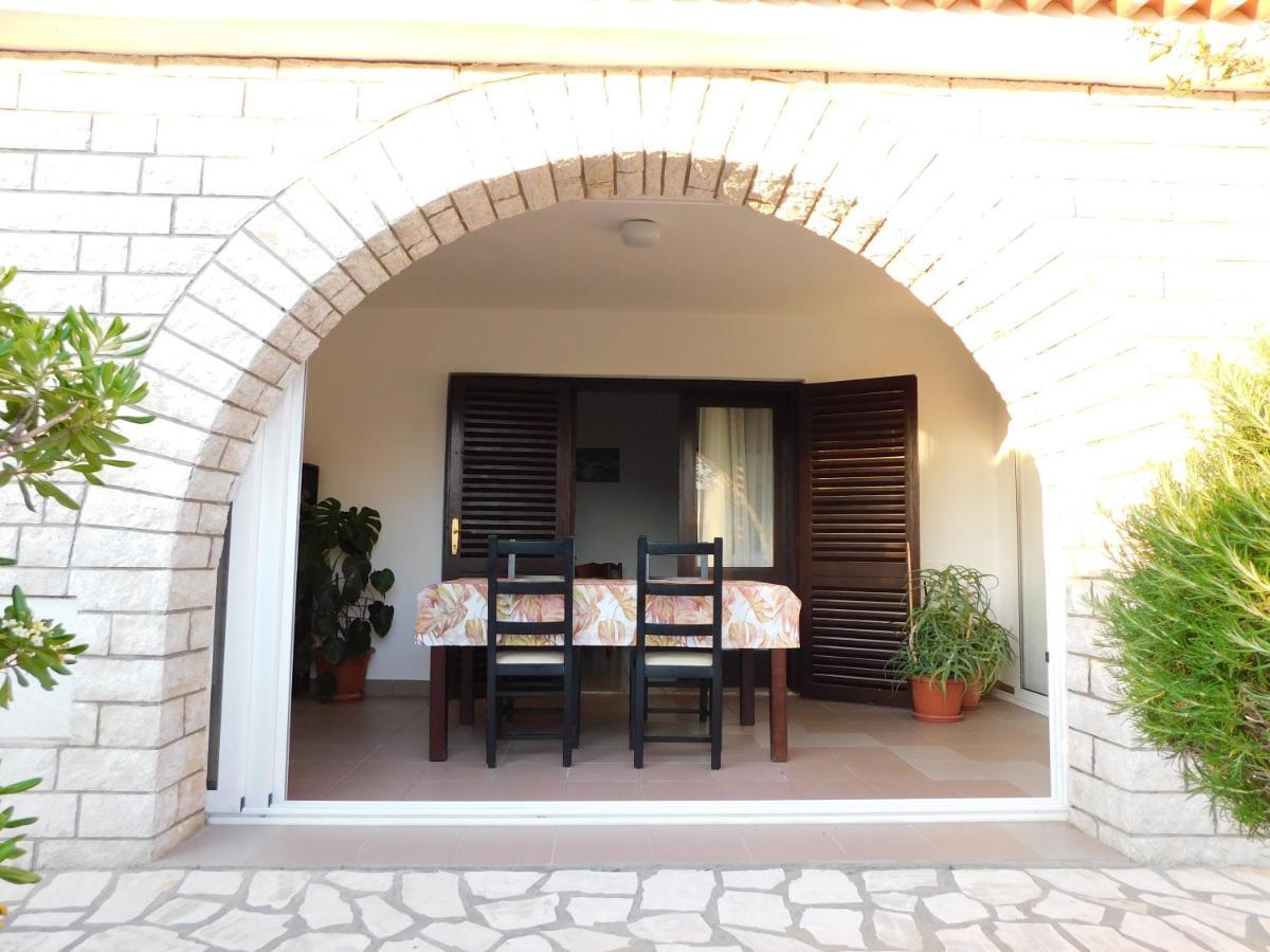 Apartmani Salus Pag Town Exterior foto